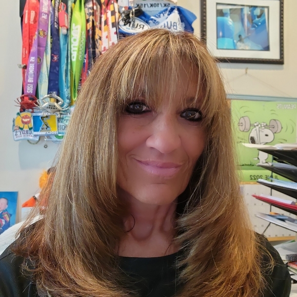 Meet Your Posher Barbara 🤩 - Picture 3 of 3